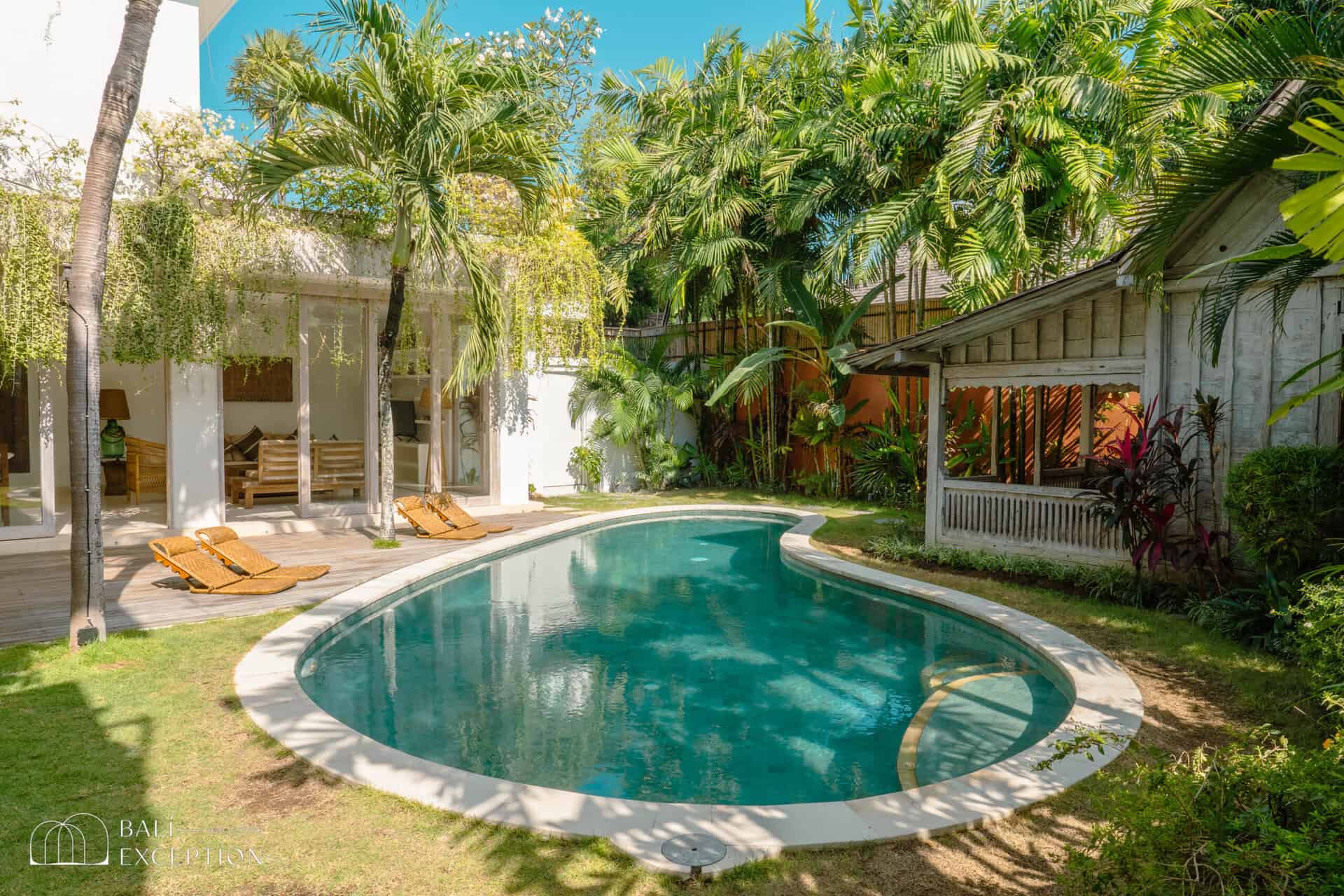 STUNNING 4 BEDROOM VILLA FOR SALE LEASEHOLD IN UMALAS BE-1156 